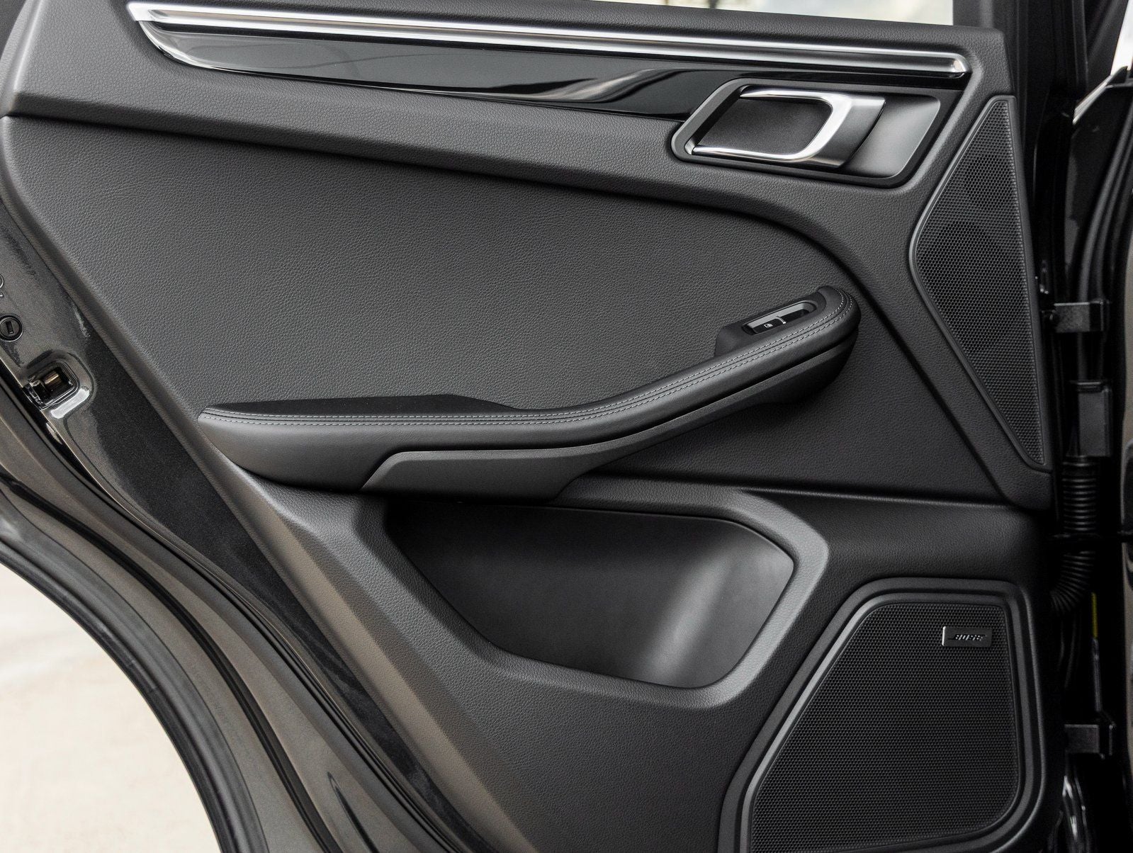 2026 Porsche Macan T