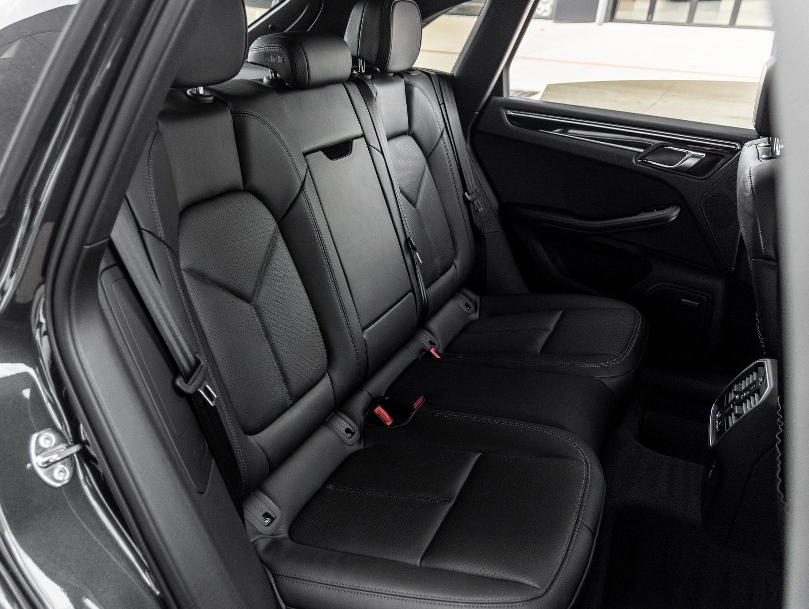 2026 Porsche Macan T