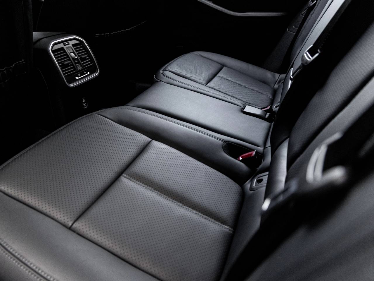 2026 Porsche Macan Macan T