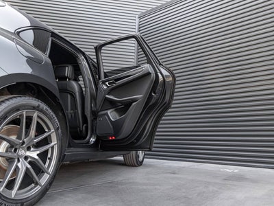 2026 Porsche Macan Macan T