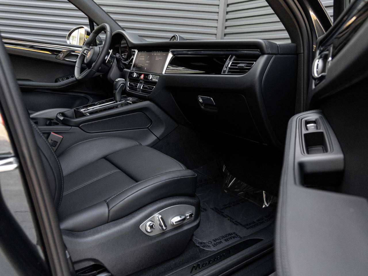 2026 Porsche Macan Macan T