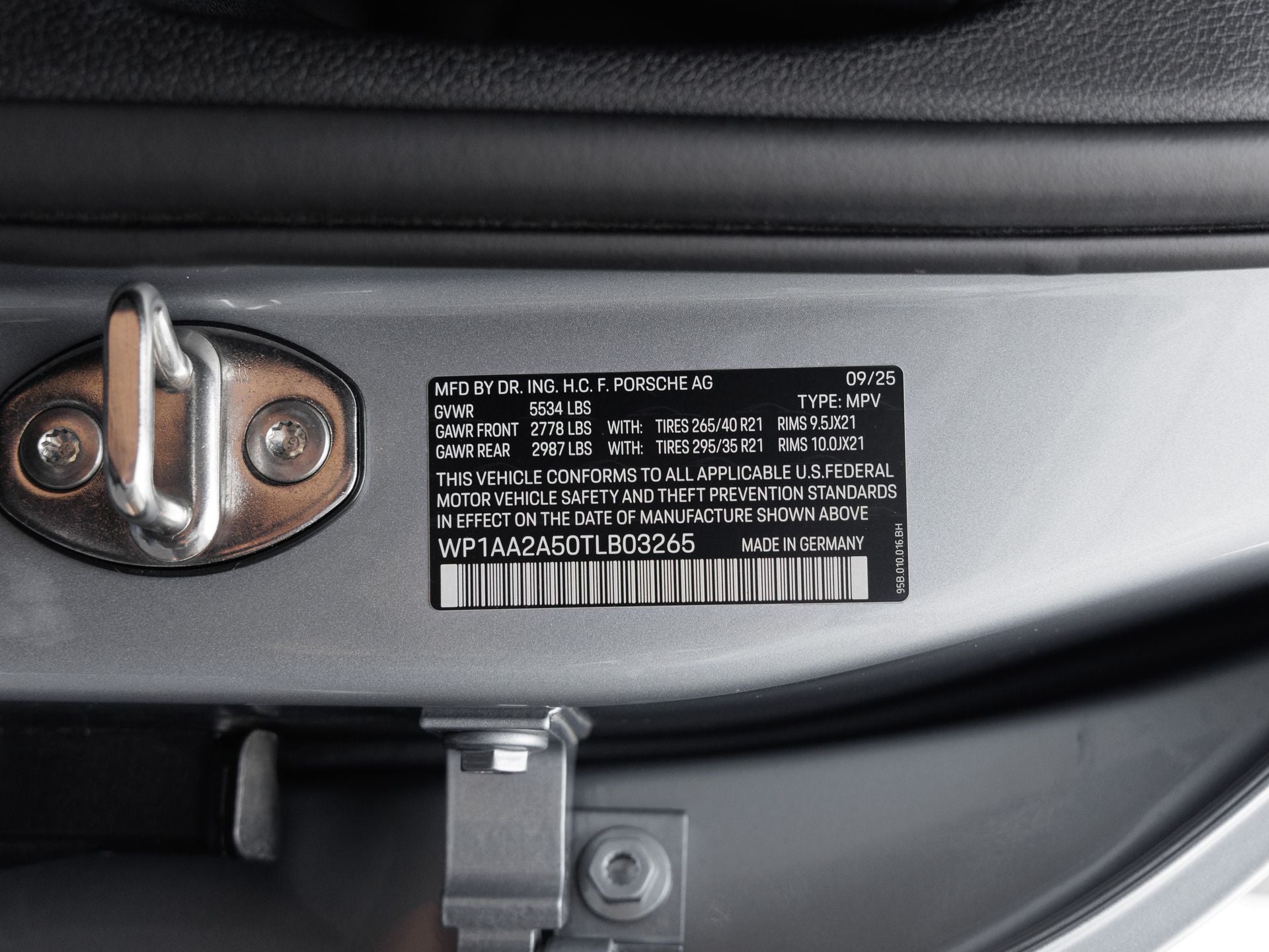 2026 Porsche Macan Macan