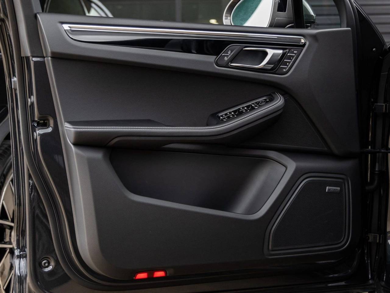 2026 Porsche Macan Macan T