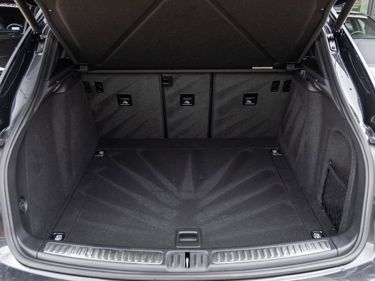 2026 Porsche Macan Macan T