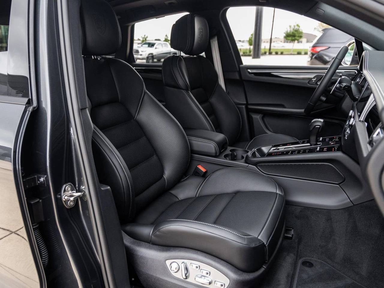 2026 Porsche Macan Macan T