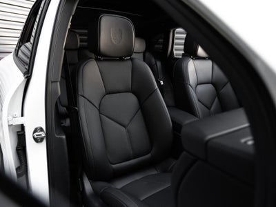 2026 Porsche Macan Macan