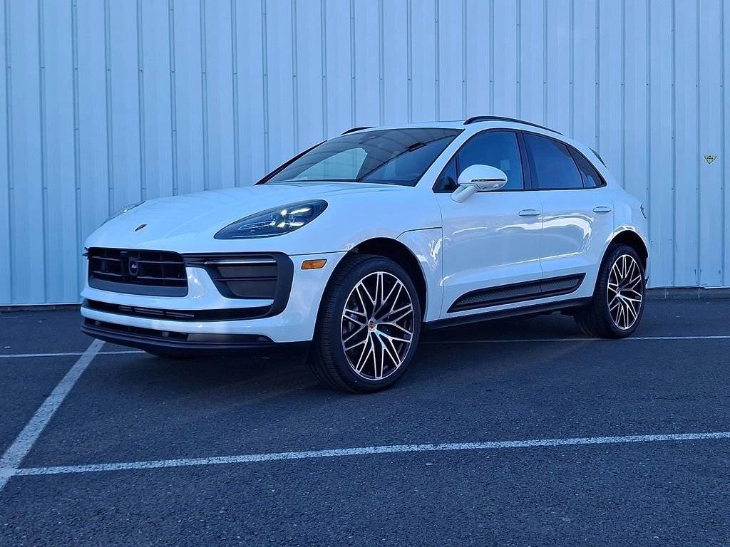2026 Porsche Macan Macan