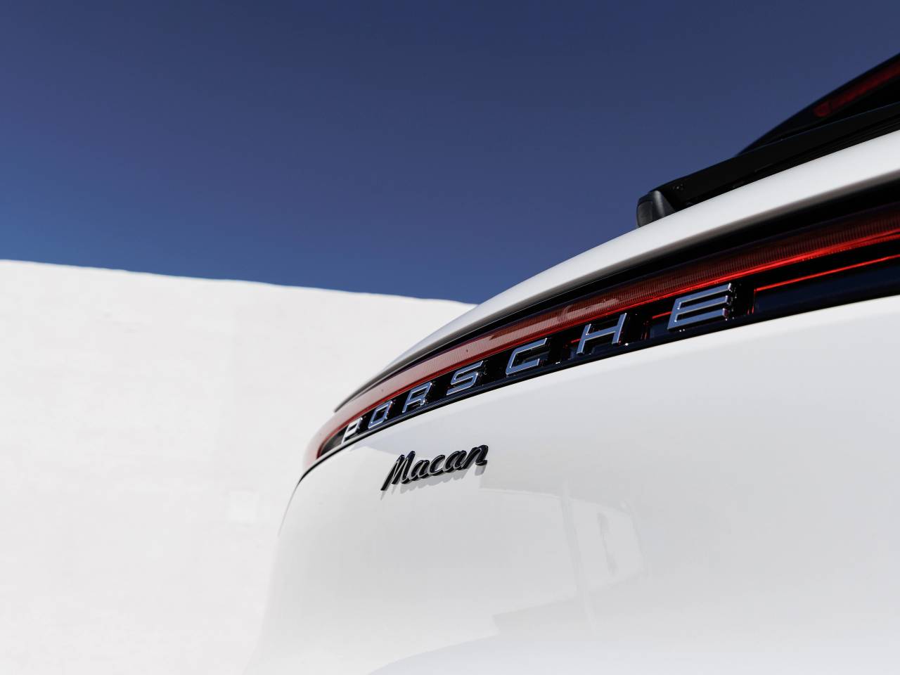 2026 Porsche Macan Macan
