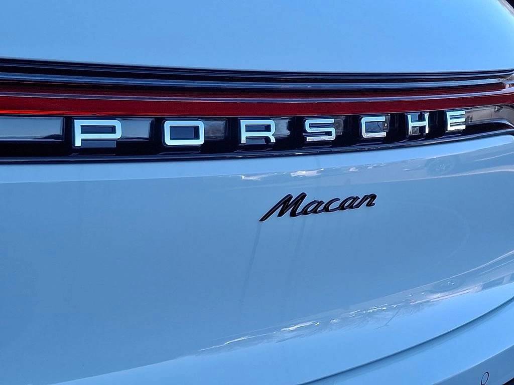 2026 Porsche Macan Macan