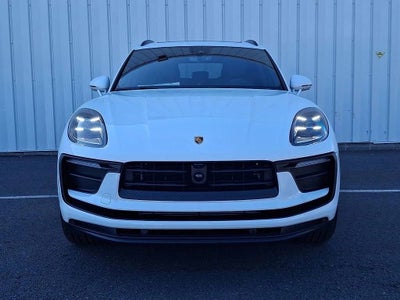 2026 Porsche Macan Macan