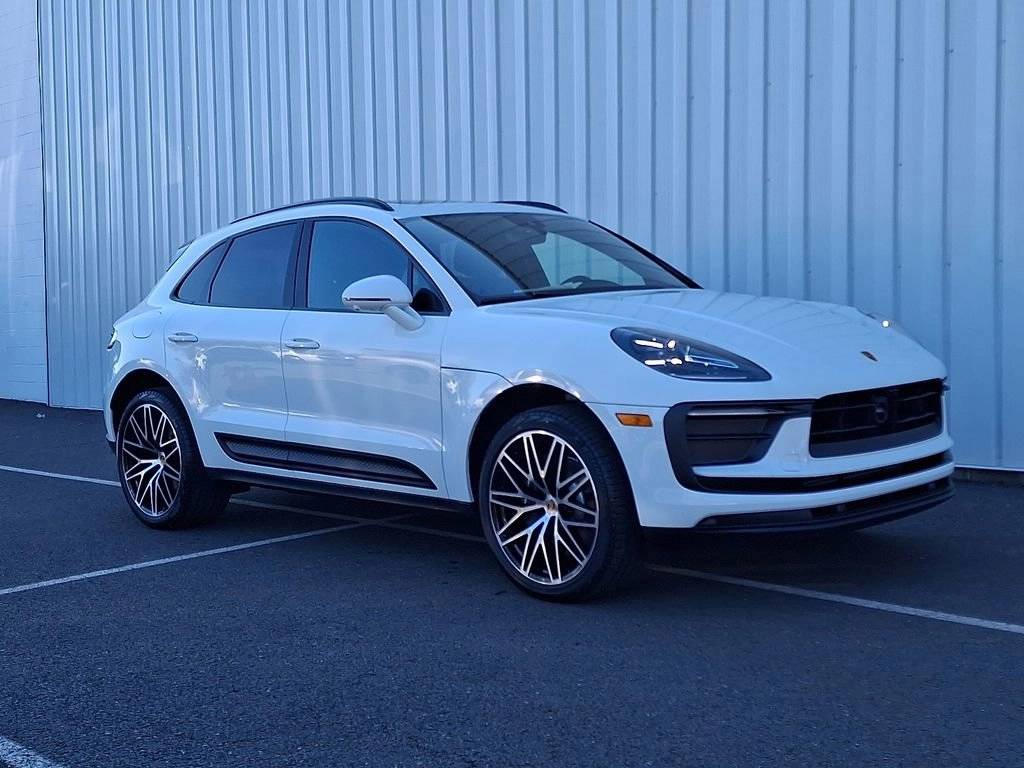 2026 Porsche Macan Macan