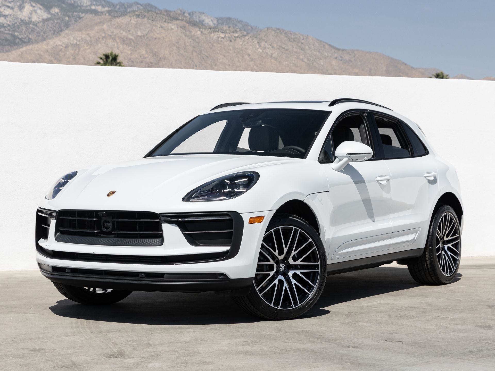 2026 Porsche Macan Base
