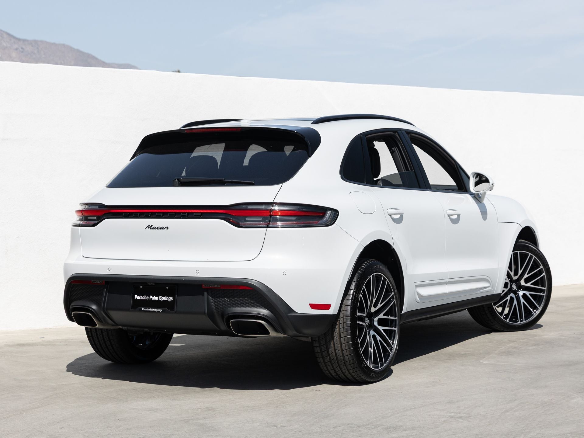 2026 Porsche Macan Base