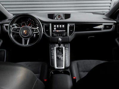 2018 Porsche Macan Macan