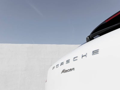 2018 Porsche Macan Macan