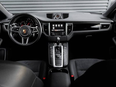 2018 Porsche Macan Macan