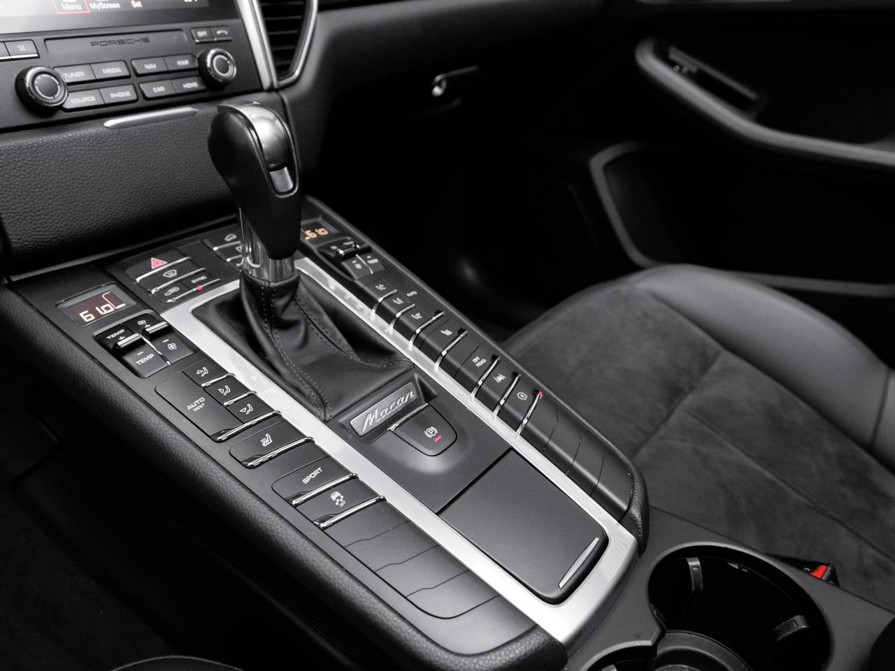 2018 Porsche Macan Macan