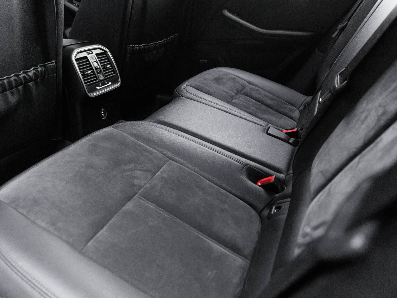 2018 Porsche Macan Macan