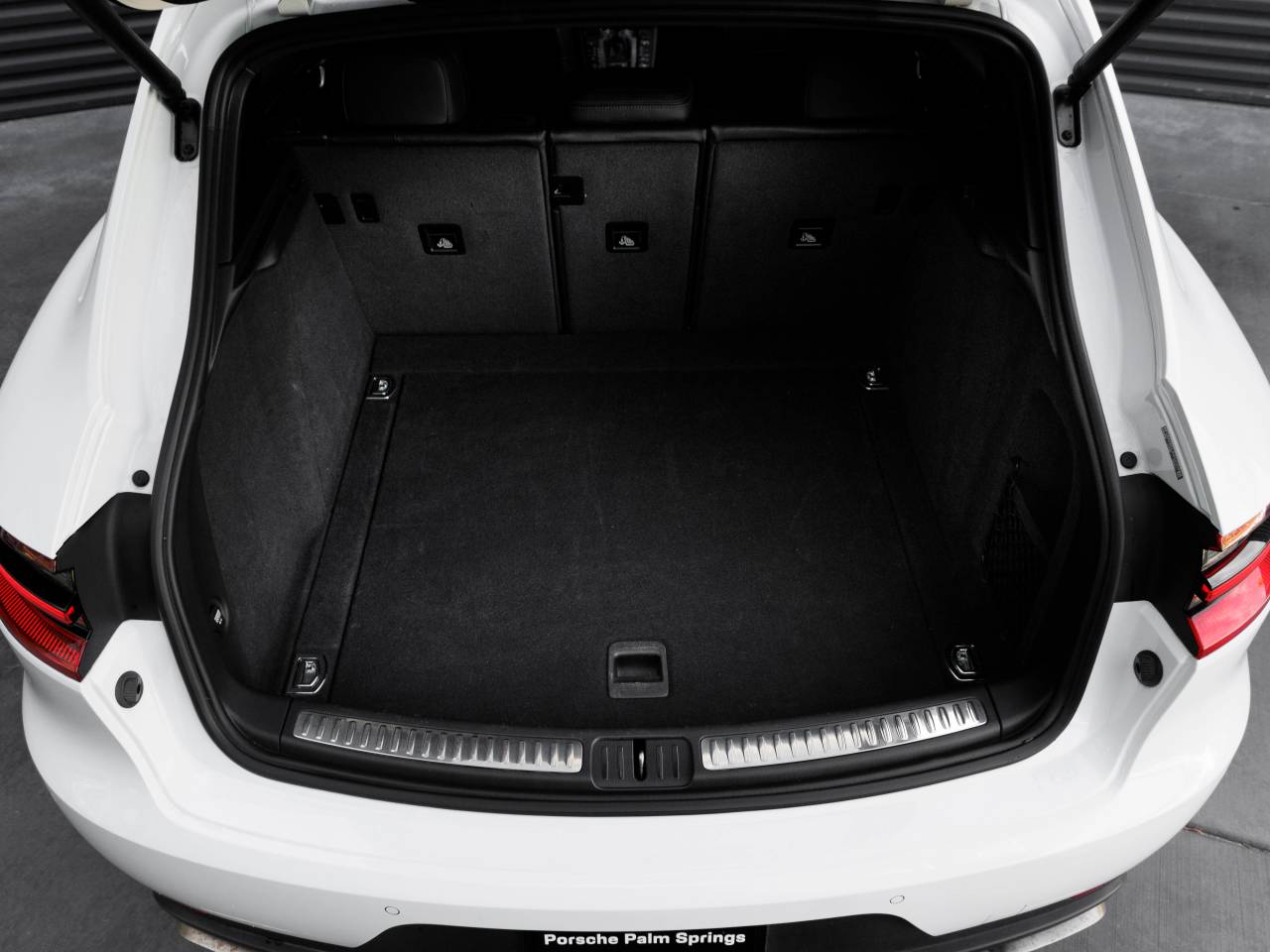 2018 Porsche Macan Macan