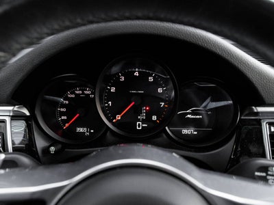 2018 Porsche Macan Macan