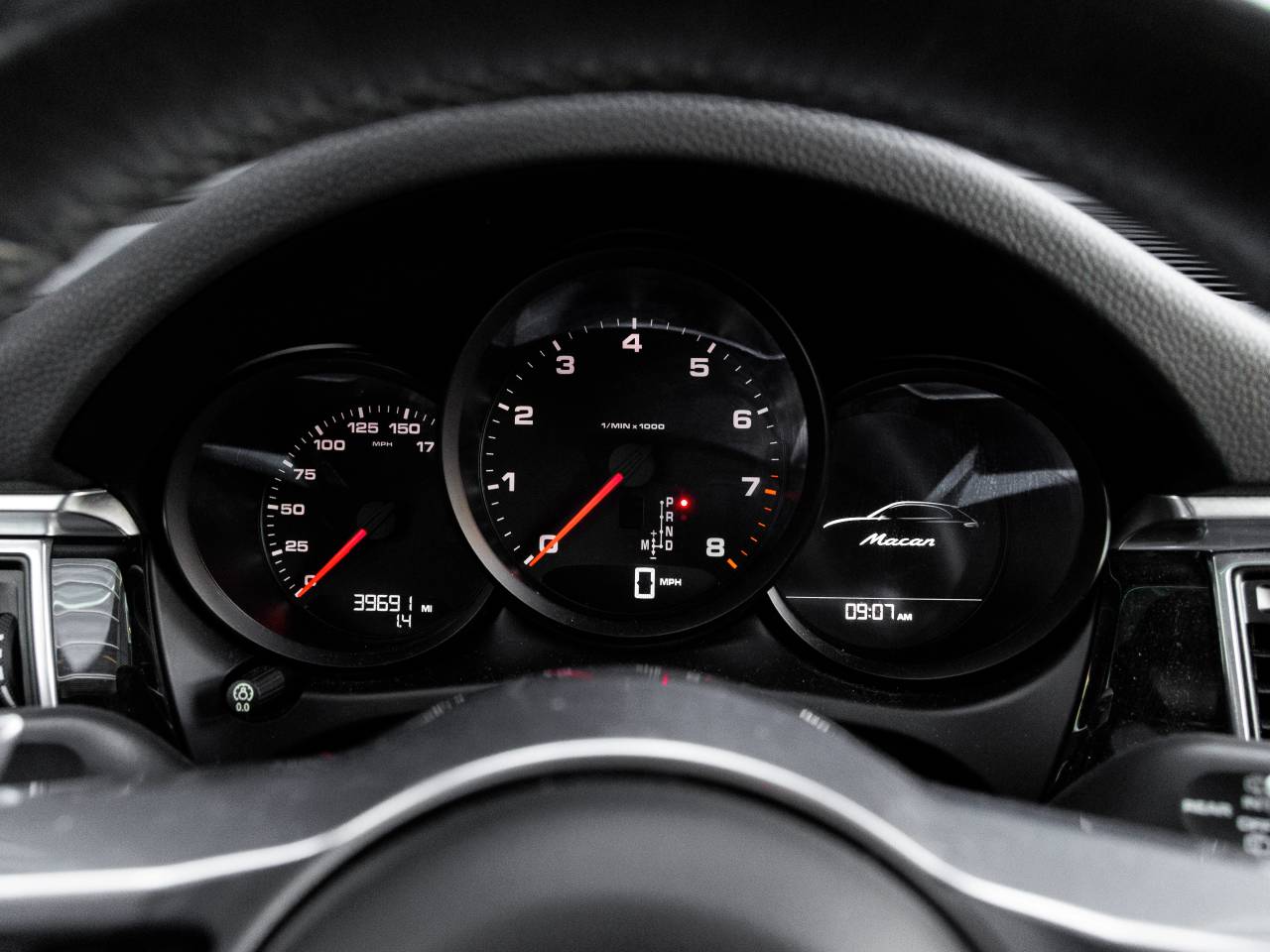 2018 Porsche Macan Macan