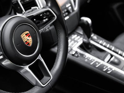 2018 Porsche Macan Macan