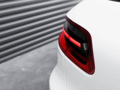 2018 Porsche Macan Macan