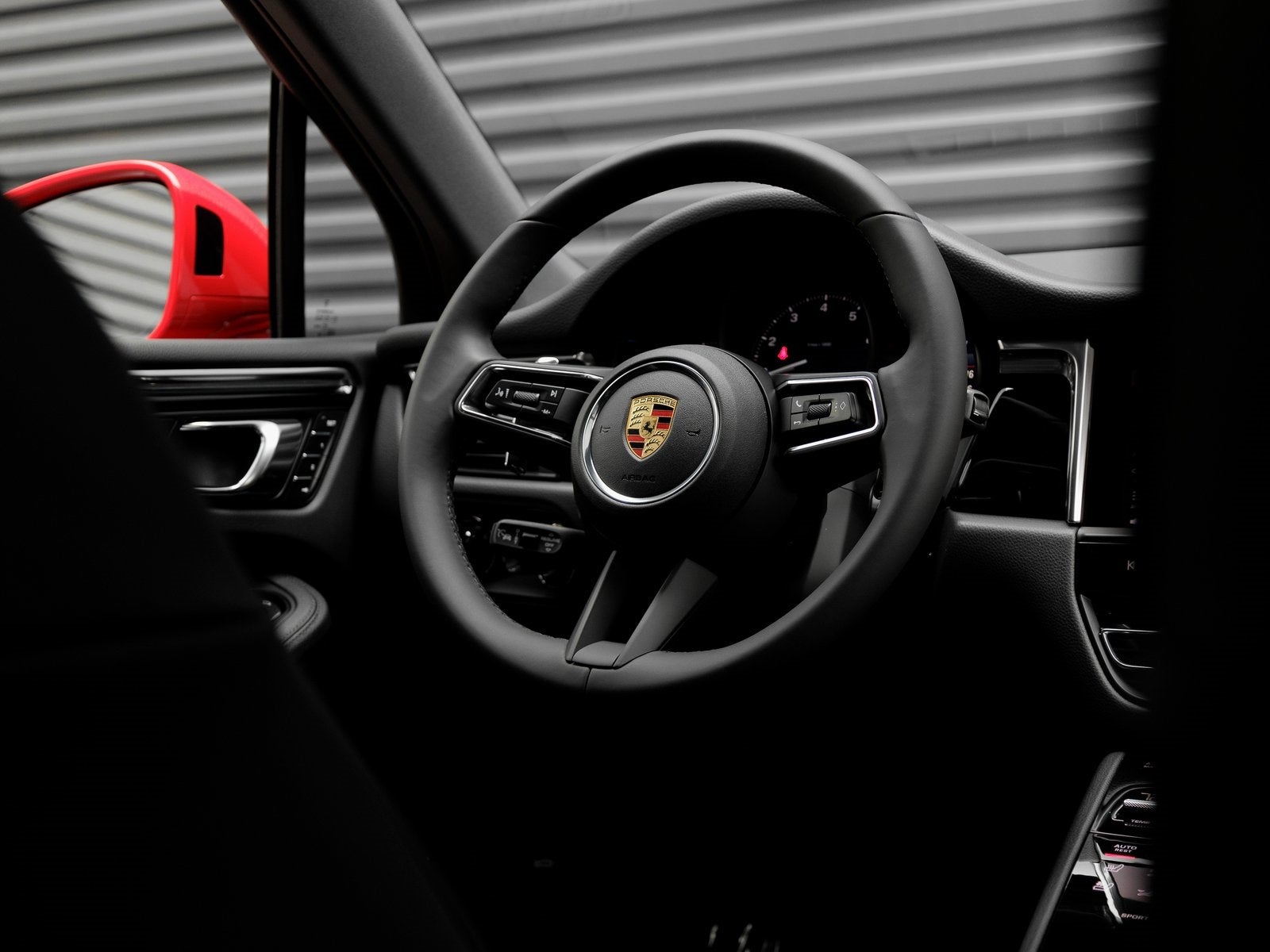 2025 Porsche Macan Base