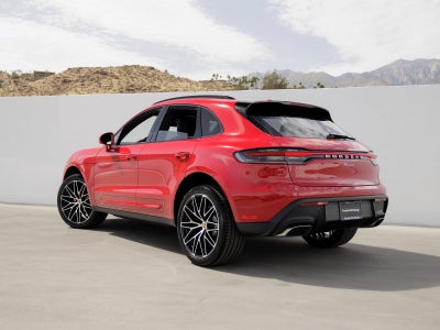 2025 Porsche Macan Base