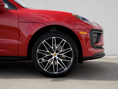 2025 Porsche Macan Base