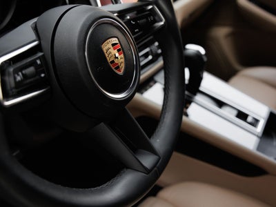 2025 Porsche Macan Macan