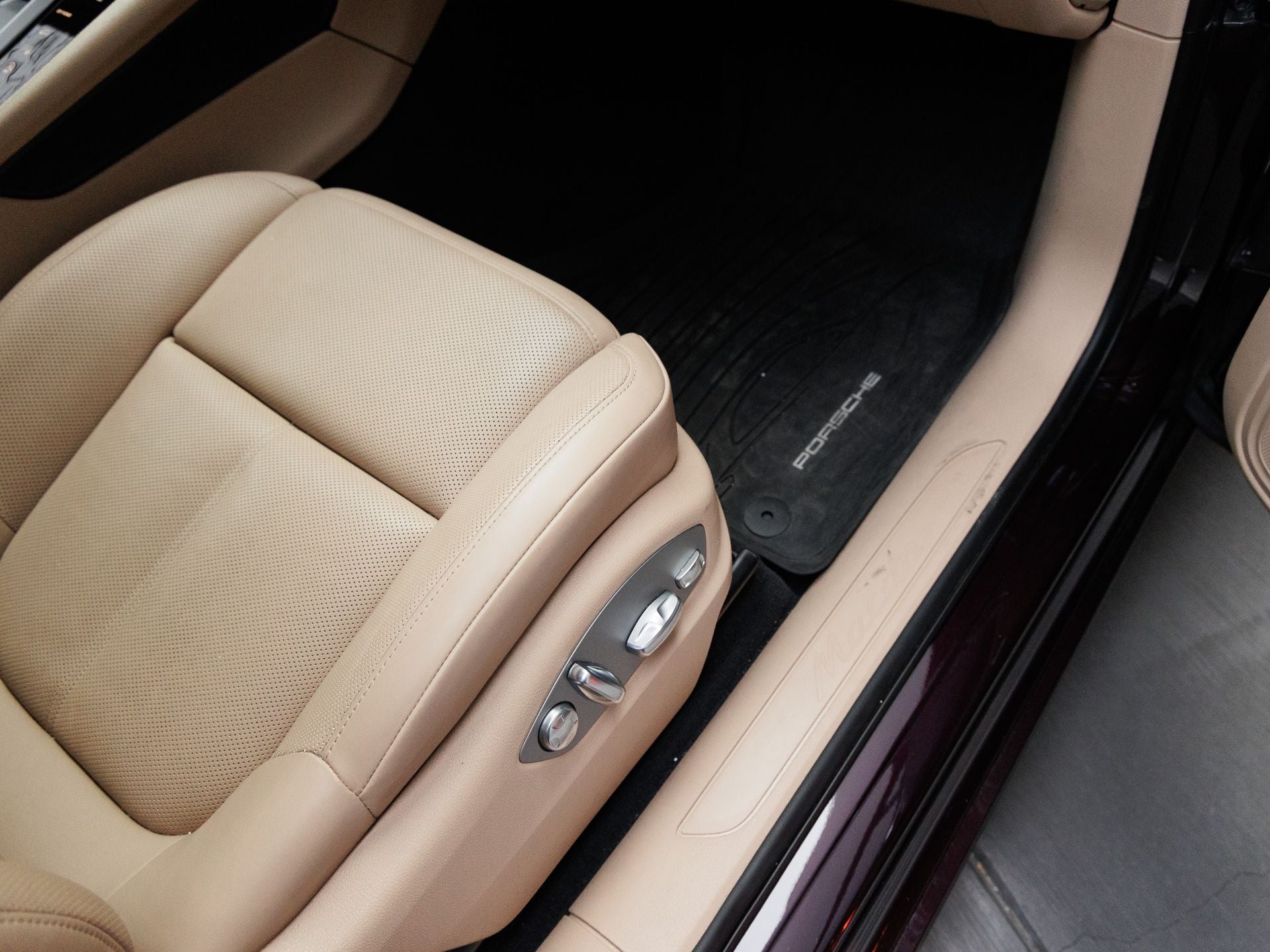 2025 Porsche Macan Macan