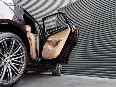 2025 Porsche Macan Macan