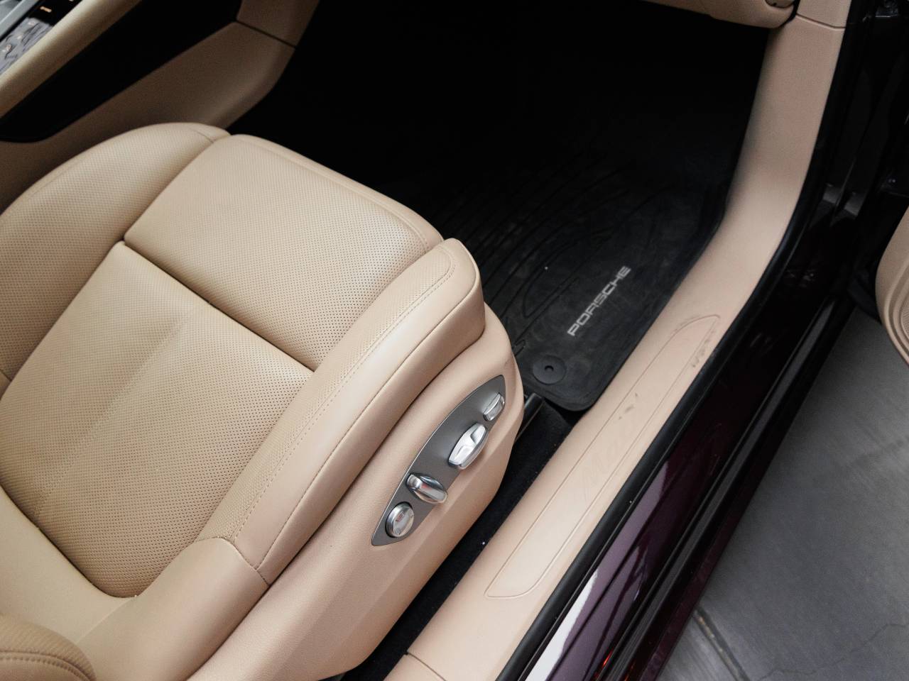 2025 Porsche Macan Macan