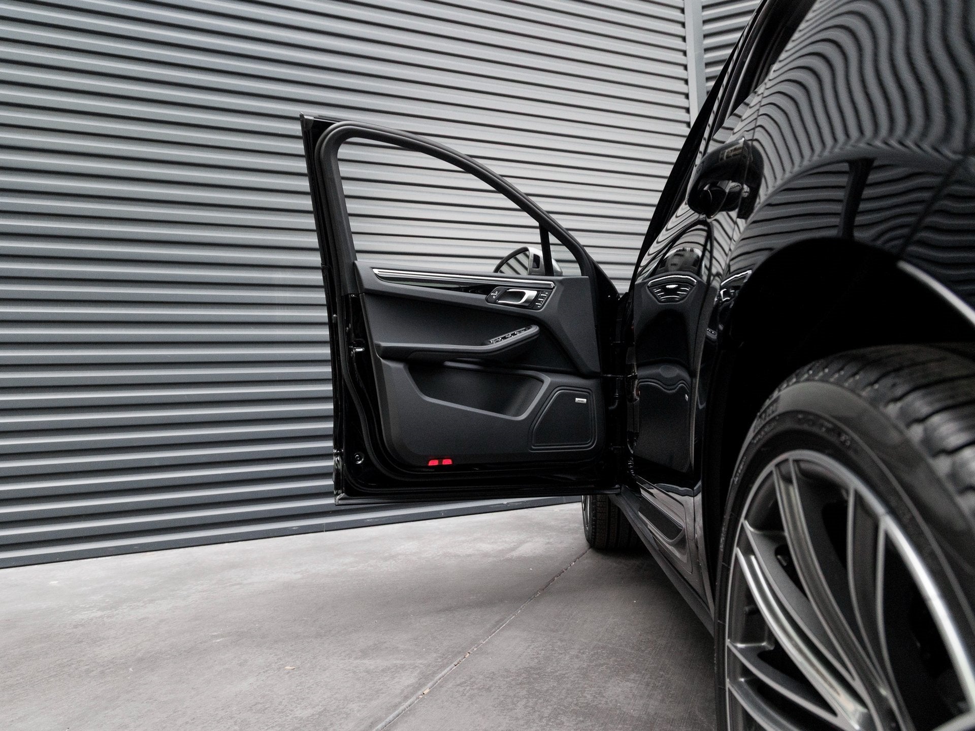 2026 Porsche Macan Macan T