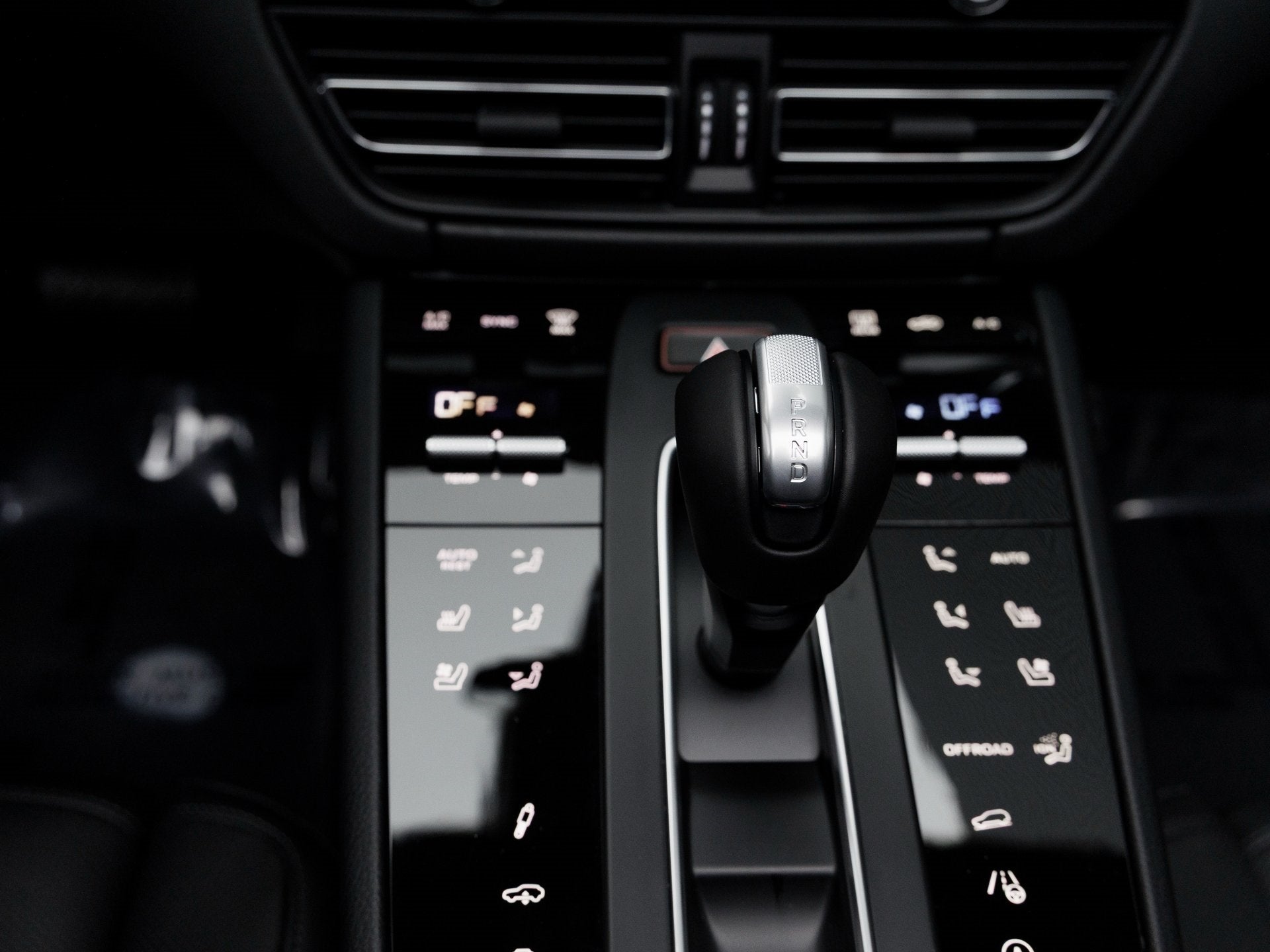 2026 Porsche Macan Macan T