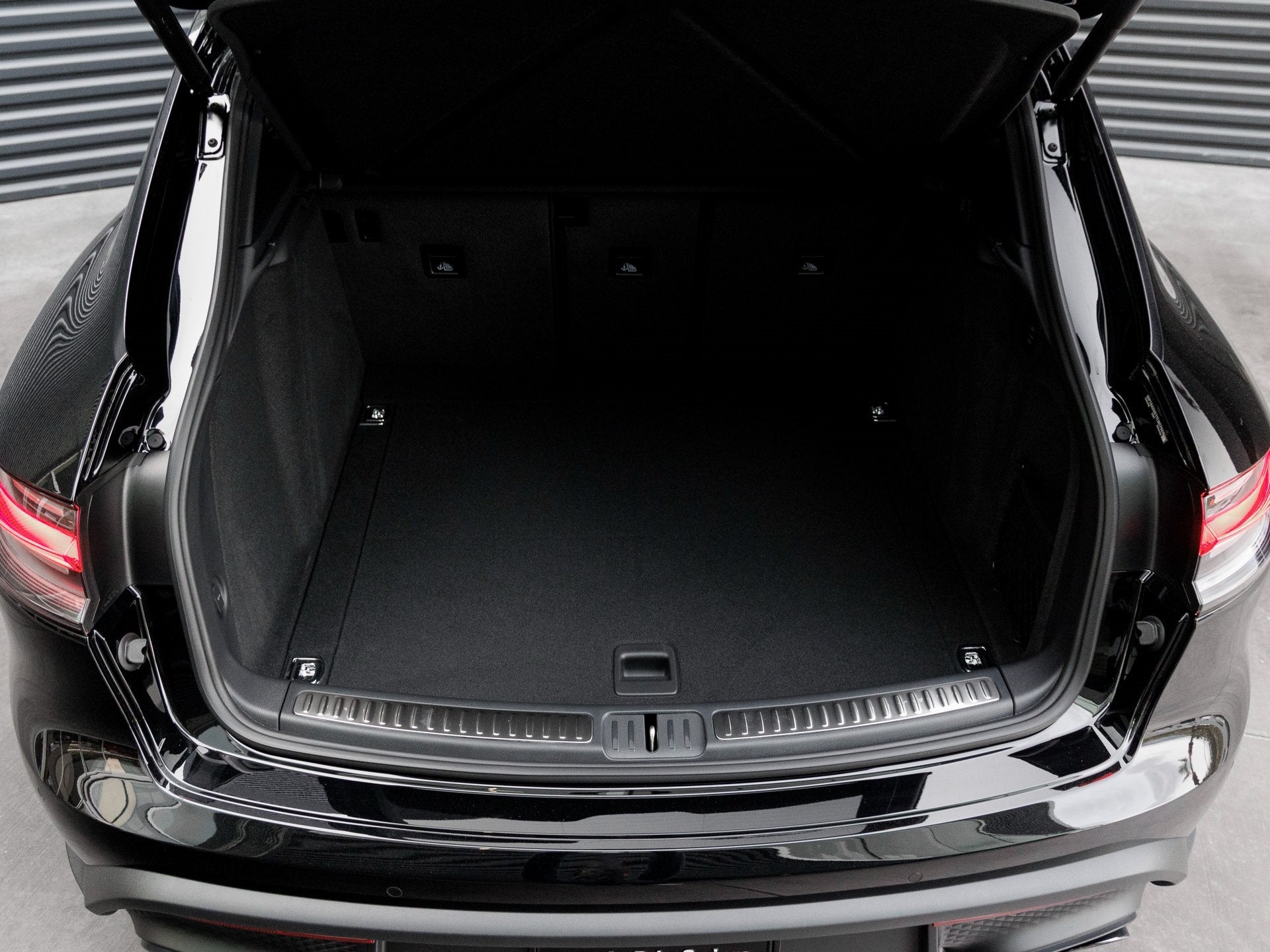 2026 Porsche Macan Macan T