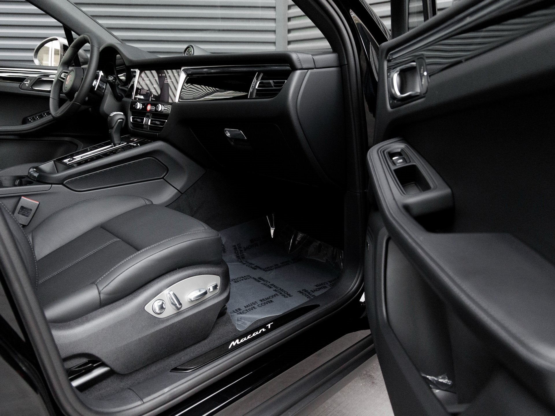 2026 Porsche Macan Macan T