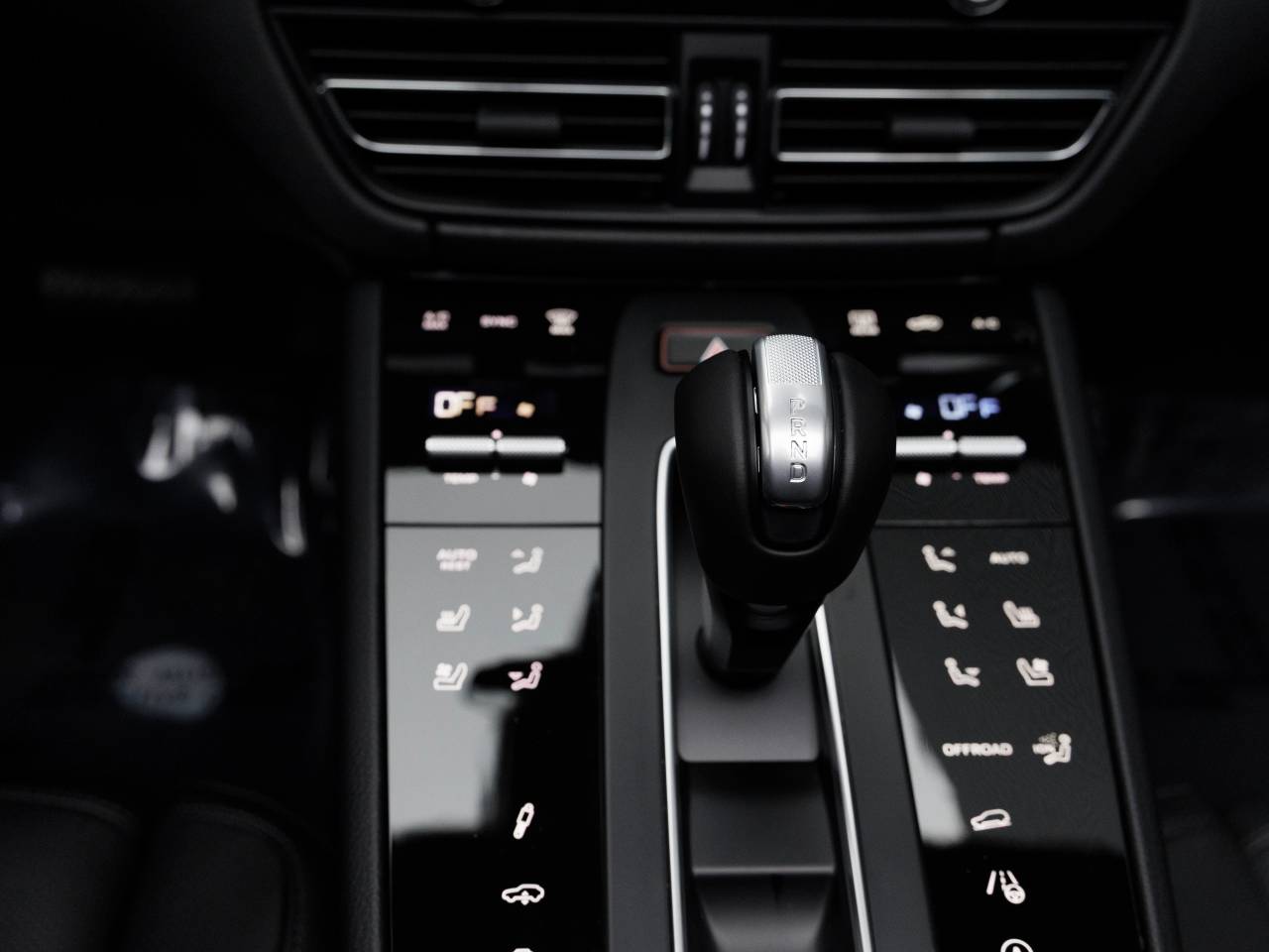 2026 Porsche Macan Macan T