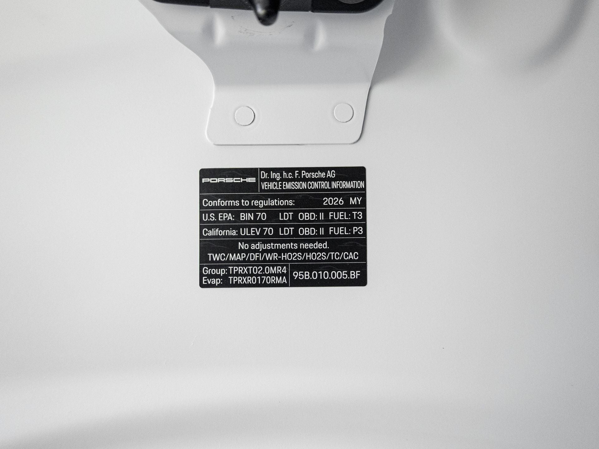 2026 Porsche Macan Base