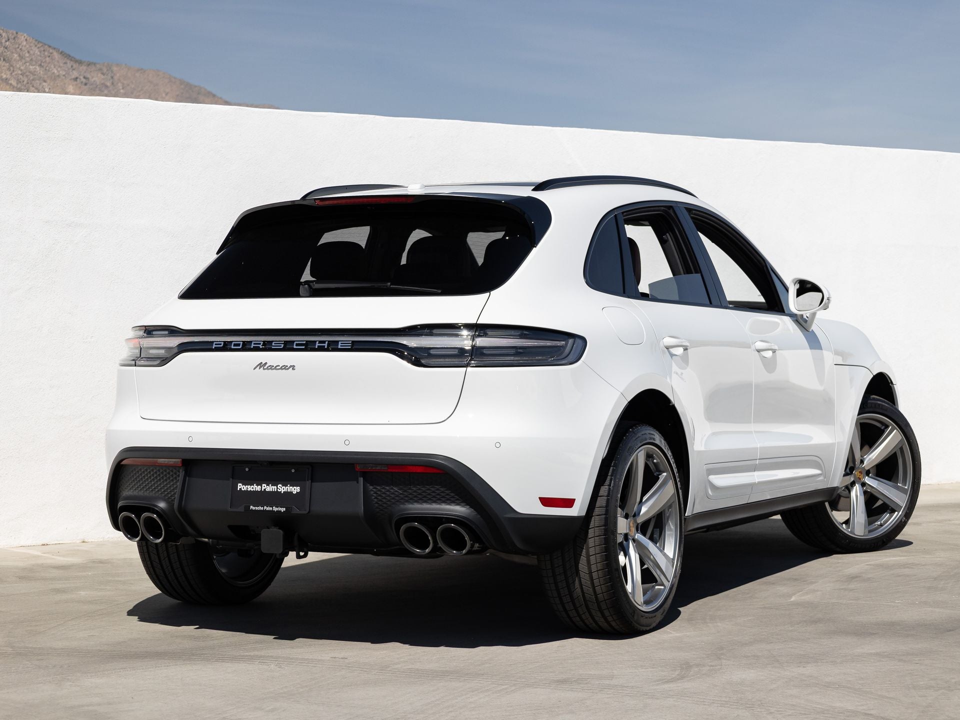 2026 Porsche Macan Base