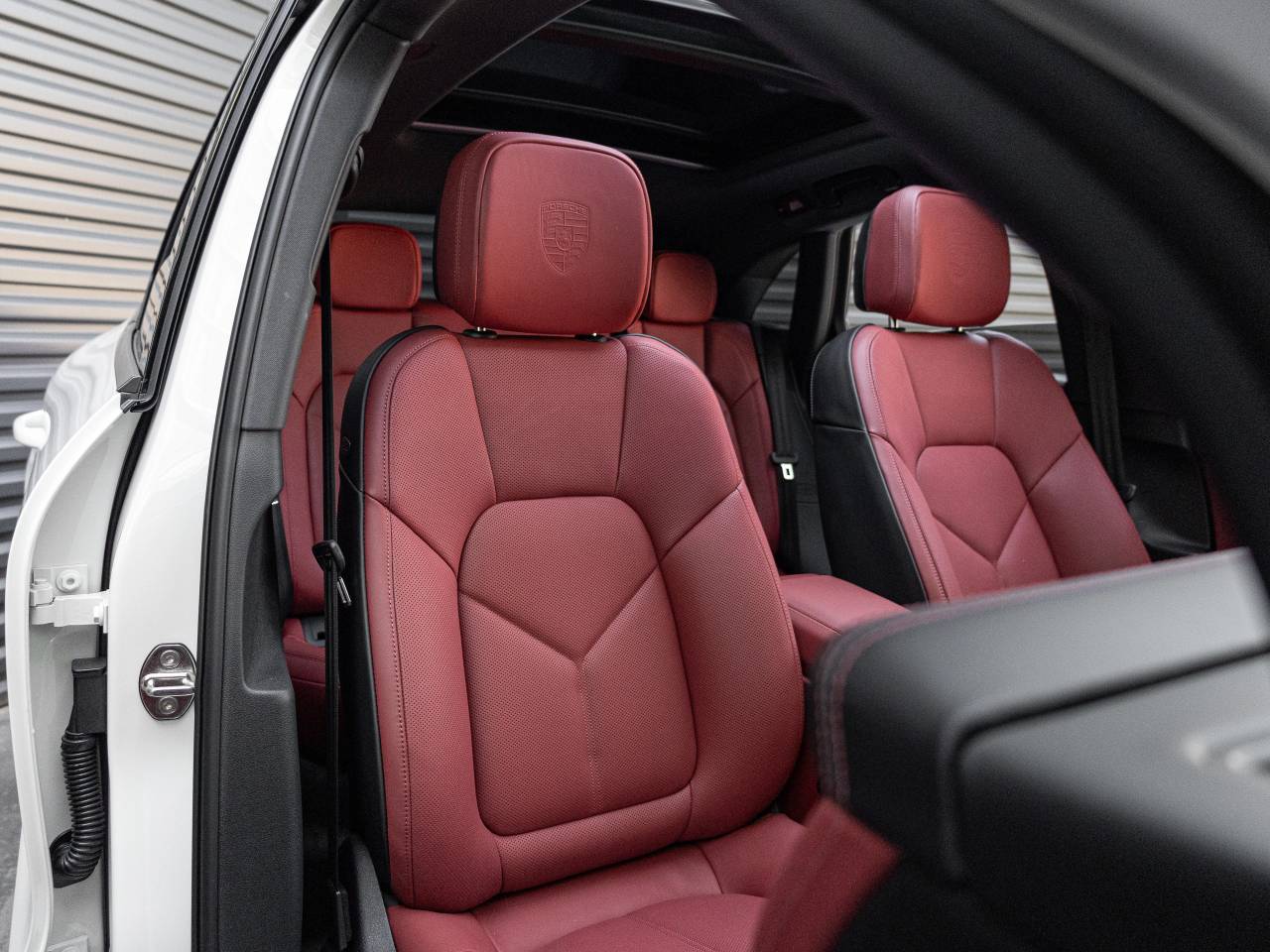 2026 Porsche Macan Base