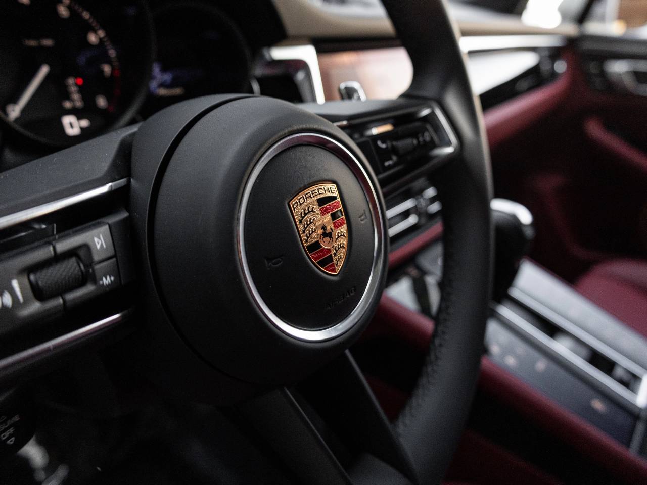 2026 Porsche Macan Base