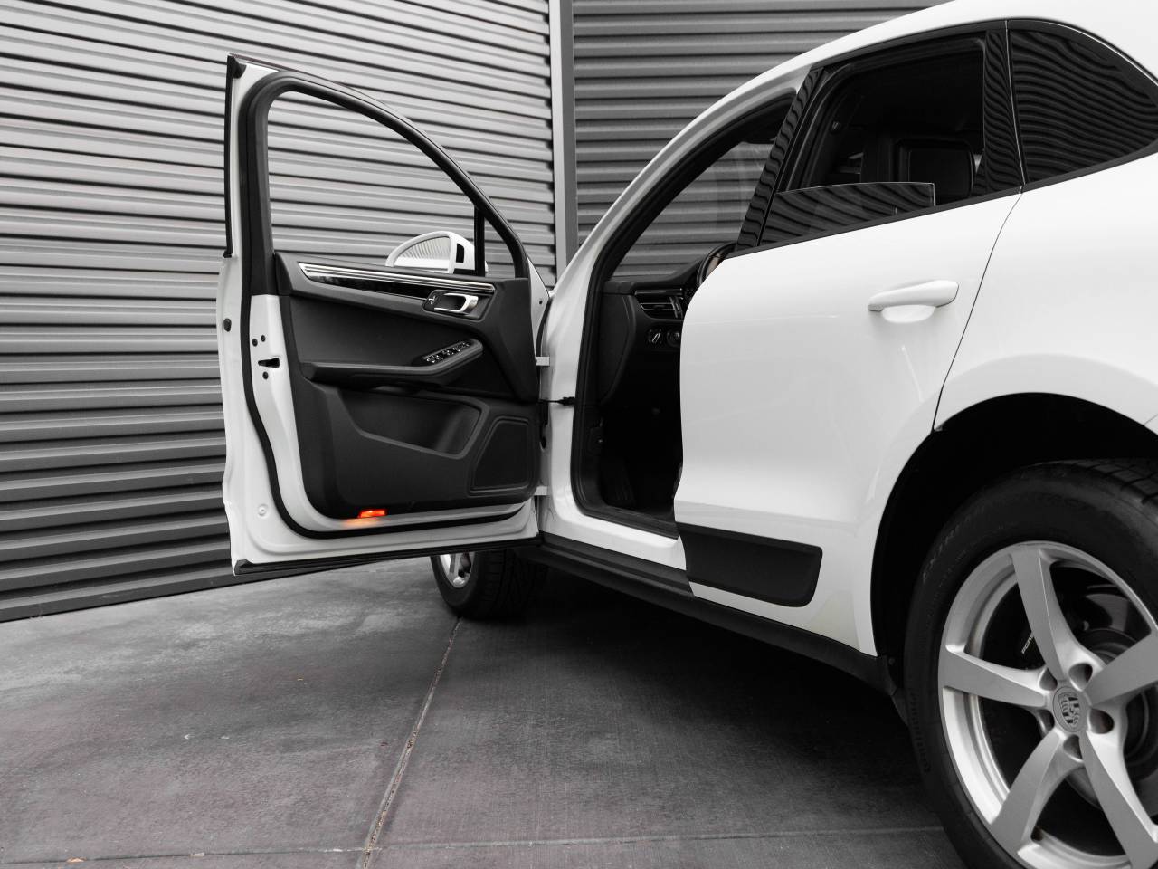 2019 Porsche Macan Macan