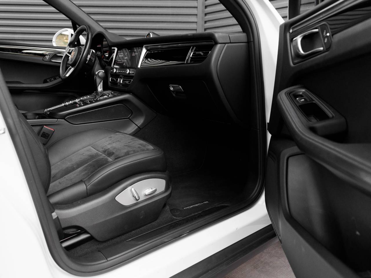 2019 Porsche Macan Macan