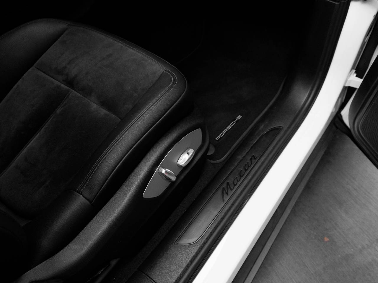 2019 Porsche Macan Macan