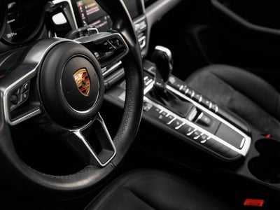 2019 Porsche Macan Macan