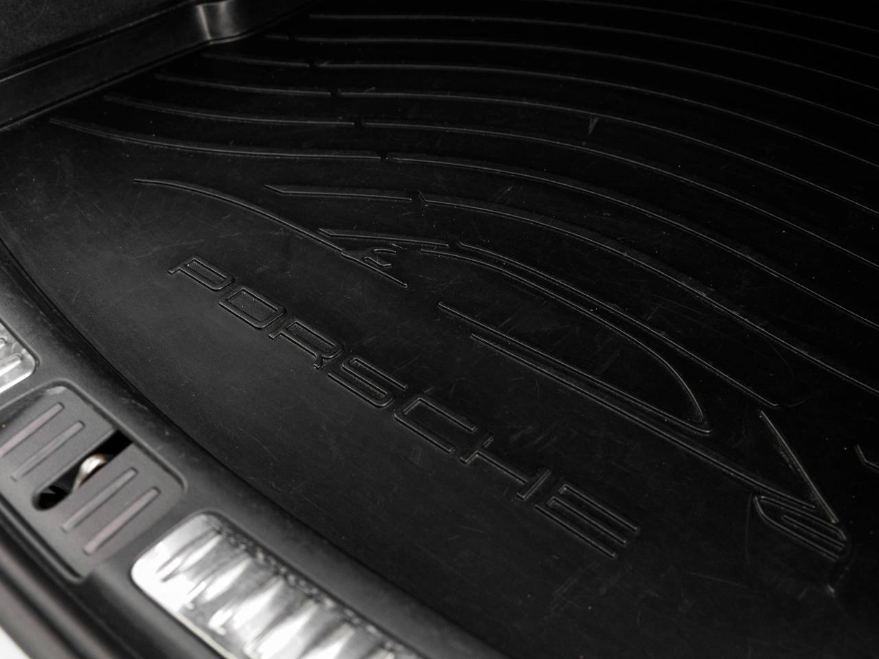 2019 Porsche Macan Macan