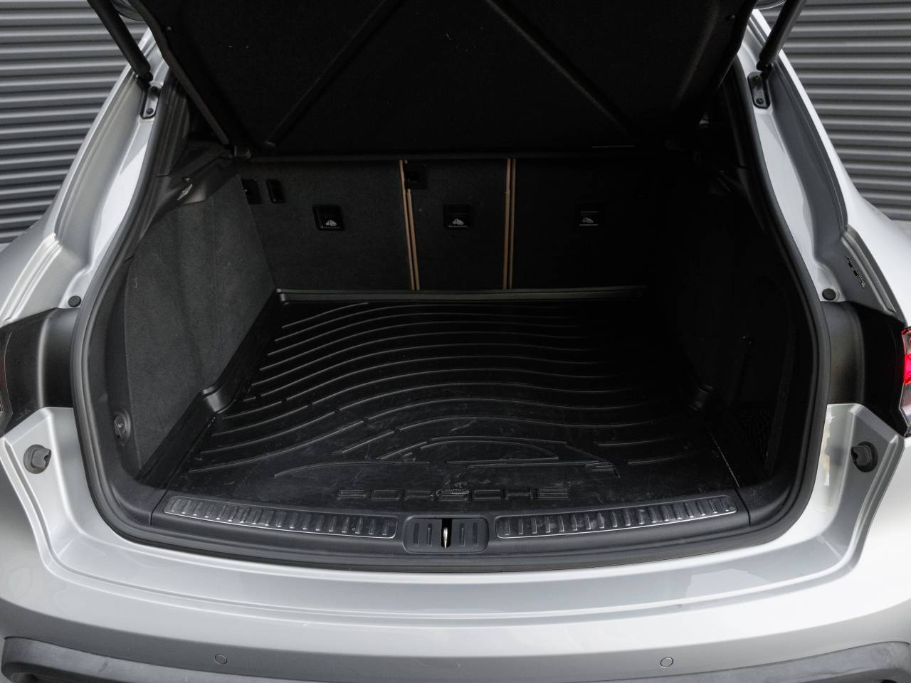2024 Porsche Macan Macan