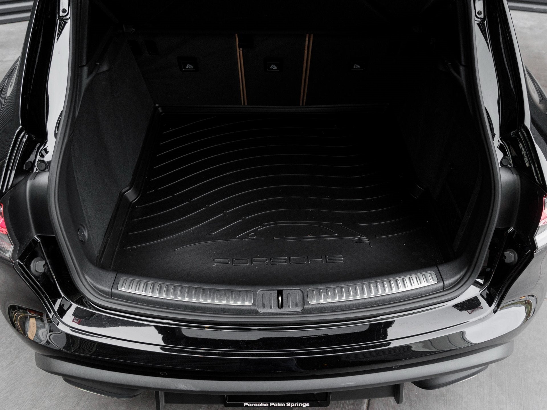 2025 Porsche Macan Macan